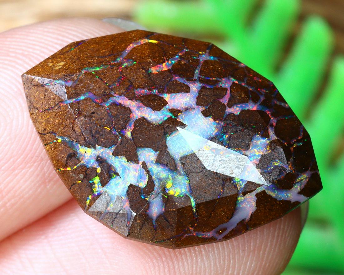 Australian Queensland Koroit Mine Loose Boulder Solid Opal Cabochon: Australian Queensland Koroit Mine Loose Boulder Solid Opal Cabochon Opal Condition: Polished Solid Opal Origin: Koroit / Yowah Opal Mine Purpose: Ready to set in jewelry or keep for investment Purity: