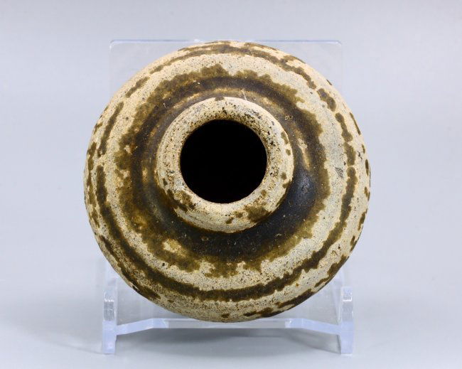 Thai Antique Glazed Ceramic Jar Late Sukhothai Period - Early Ayutthaya Period: Thai Antique Glazed Ceramic Jar Late Sukhothai Period - Early Ayutthaya Period Dimension: 2 1/4 inch x 1 1/2 inch Period: Late Sukhothai - Early Ayutthaya Period