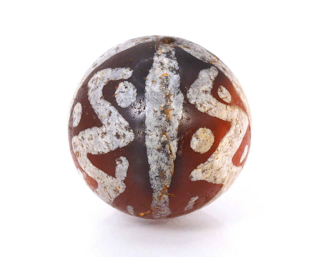 An Antique Western Asiatic Round Shaped Etched Carnelian Tiger Tooth dZi Bead: Dimension: 11.5x11.5mm New - Produced within the last 20 years Vintage - Over 20 years of age but less than 100 years of age Antique - Over 100 years of age but less than 500 years of age Ancient - Ov