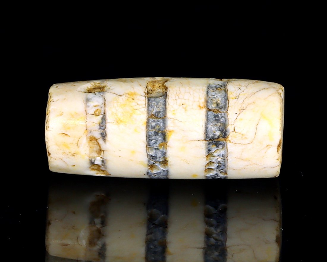 An Ancient Tibetan Agate Rare Black Line 3 Stripes Chung dZi Bead Asian Art Collection (1 of 4)