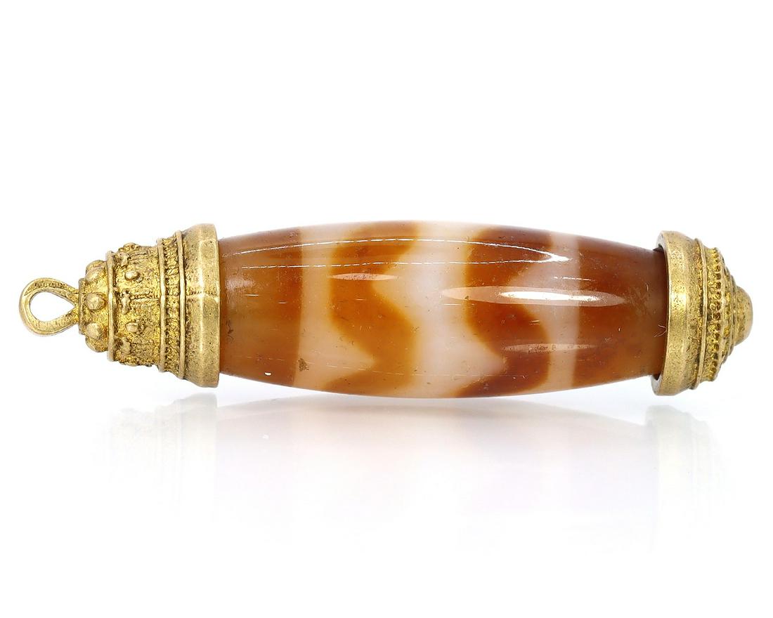 A Chinese Tibetan Tiger Teeth dZi Bead Pendant Locket Asian Himalayan Antique: Diameter: 41x10mm New - Produced within the last 20 years Vintage - Over 20 years of age but less than 100 years of age Antique - Over 100 years of age but less than 500 years of age Ancient - Over 50