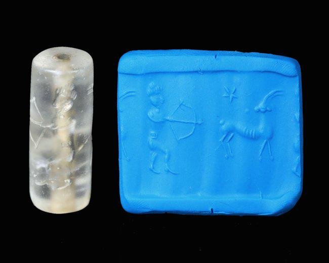 An Ancient Mesopotamian Rocky Crystal Cylinder Stamp Seal Ancient Artifact Art Carving: Dimension: 32x12mm Thousand Planet Auction House Season 2 Asian Treasure Hunt Auction, auction including Abstract Oil Painting, Sculptures & Carvings, Statues & Statuettes, Bust Carving, Signet Rings,