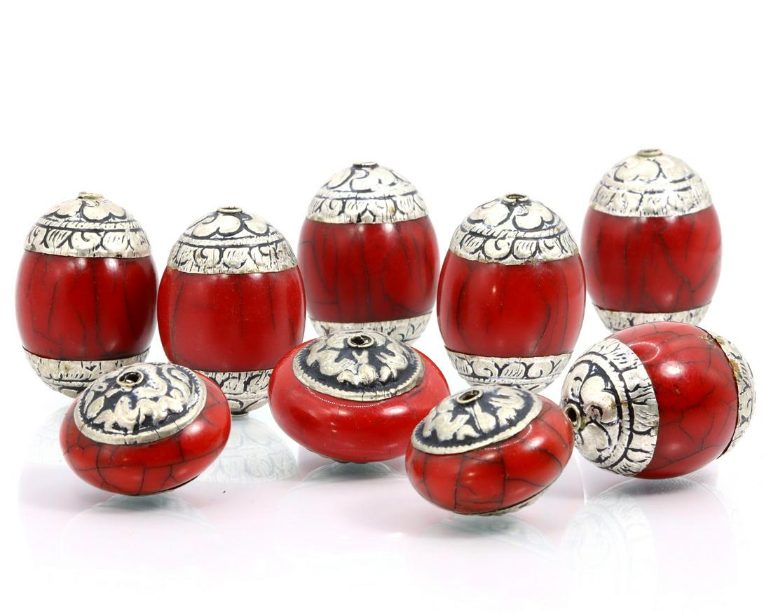 Collection of Vintage Tibetan Turquoise Coral Resin Beads: Dimension: 31x22mm Thousand Planet Auction House Season 2 Asian Treasure Hunt Auction, auction including Abstract Oil Painting, Sculptures & Carvings, Statues & Statuettes, Bust Carving, Signet Rings,