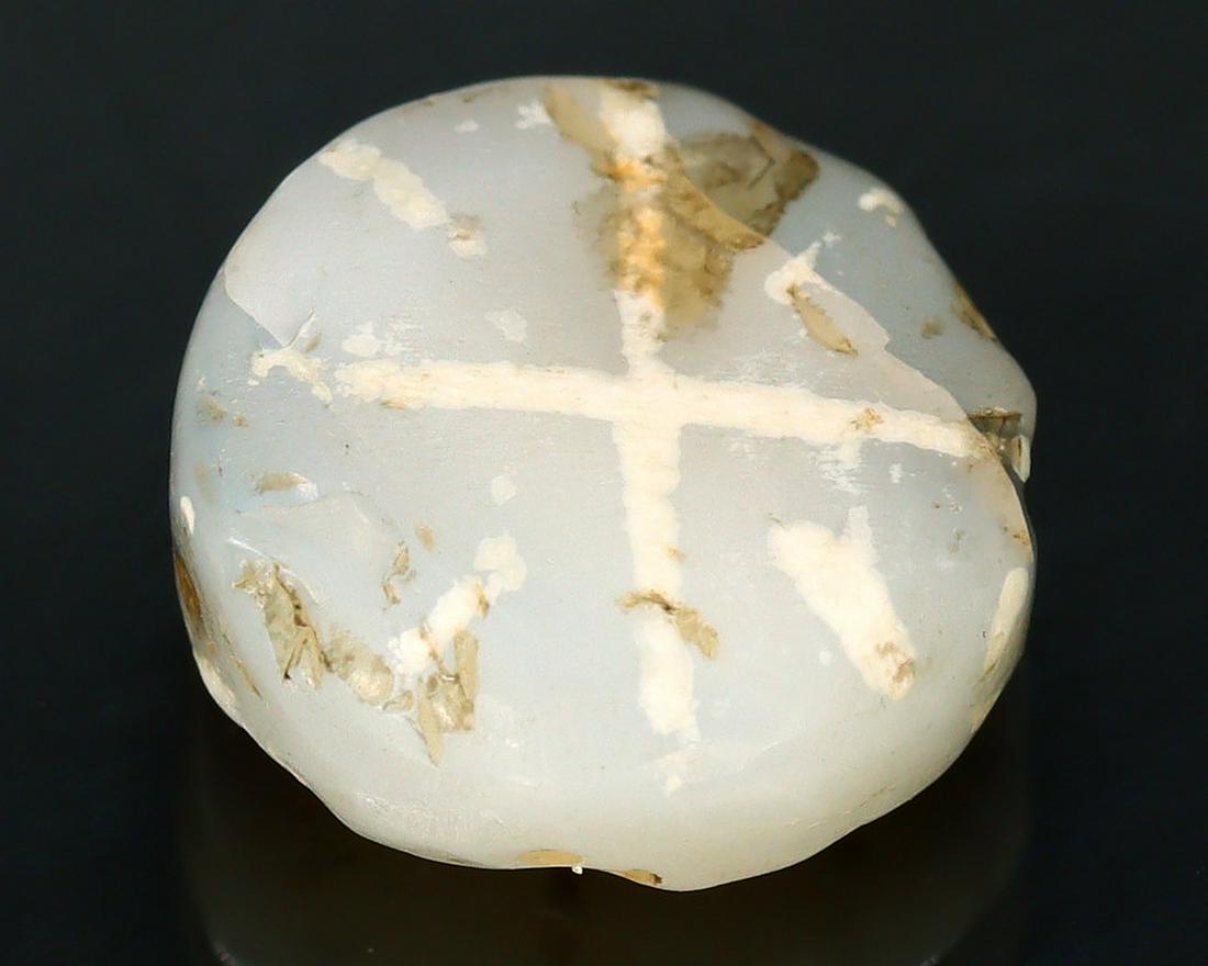 Western Asiatic Ancient Etched Agate dZi Beads Asian Carving Art Antique: Dimension: 11x5mm Thousand Planet Auction House Season 2 Asian Treasure Hunt Auction, auction including Abstract Oil Painting, Sculptures & Carvings, Statues & Statuettes, Bust Carving, Signet Rings,