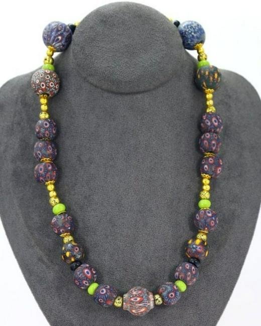 Murano Millefiori Glass Paperweights Venetian Art Glass Beads Necklace: Length: 20 5/64 inches Thousand Planet Auction House Season 2 Asian Treasure Hunt Auction, auction including Abstract Oil Painting, Sculptures & Carvings, Statues & Statuettes, Bust Carving, Signet Ri