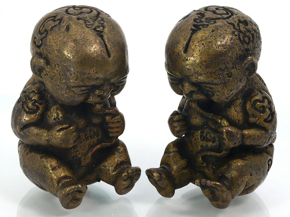Kuman Thong Placenta Powerful Magic Thai Amulet Charm Make a Wealth Talisman: Length: 63/64 inches Thousand Planet Auction House Season 2 Asian Treasure Hunt Auction, auction including Abstract Oil Painting, Sculptures & Carvings, Statues & Statuettes, Bust Carving, Signet Ring