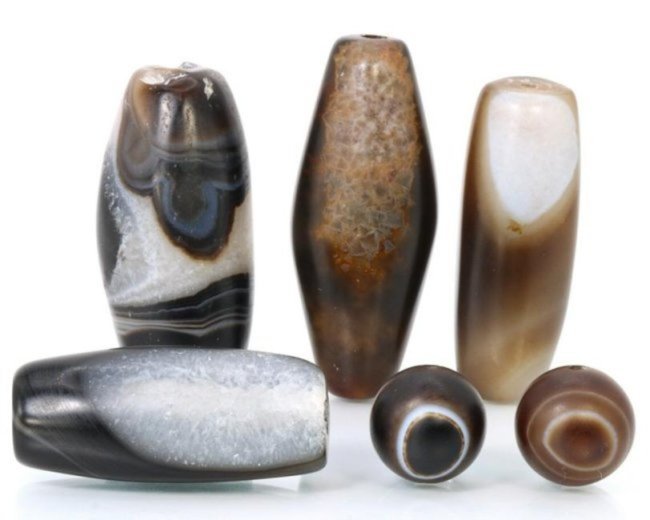 Six Vintage Western Asiatic Sulemani Banded Agate Beads Asian Art Carving Antique: Dimension: 40x16mm Thousand Planet Auction House Season 2 Asian Treasure Hunt Auction, auction including Abstract Oil Painting, Sculptures & Carvings, Statues & Statuettes, Bust Carving, Signet Rings,