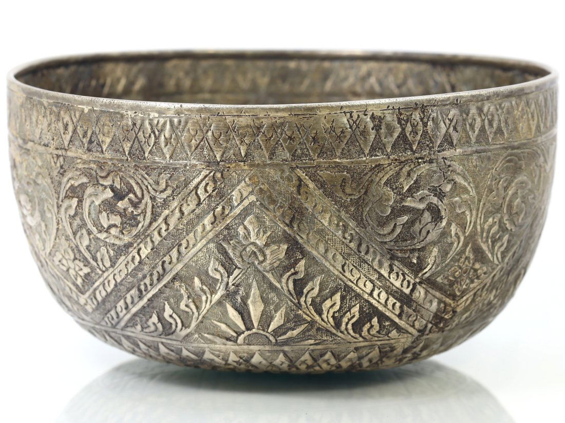 Vintage Thai Silver Flower Carving Offering Bowl: Length: 5 29/32 inches Thousand Planet Auction House Season 2 Asian Treasure Hunt Auction, auction including Abstract Oil Painting, Sculptures & Carvings, Statues & Statuettes, Bust Carving, Signet Ri
