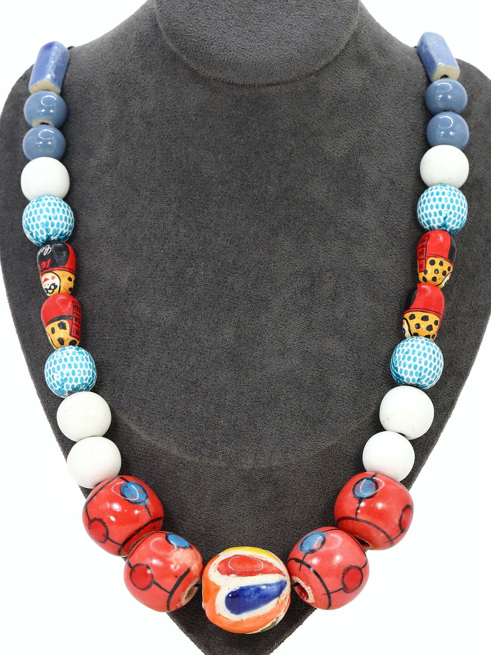 Murano Millefiori Glass Paperweights Venetian Art Glass Beads Necklace: Length: 26 49/64 inches Thousand Planet Auction House Season 2 Asian Treasure Hunt Auction, auction including Abstract Oil Painting, Sculptures & Carvings, Statues & Statuettes, Bust Carving, Signet R