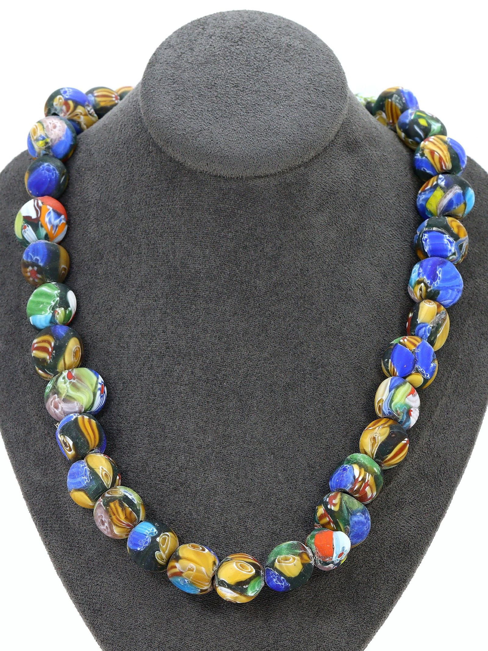 Murano Millefiori Glass Paperweights Venetian Art Glass Beads Necklace: Length: 22 53/64 inches Thousand Planet Auction House Season 2 Asian Treasure Hunt Auction, auction including Abstract Oil Painting, Sculptures & Carvings, Statues & Statuettes, Bust Carving, Signet R
