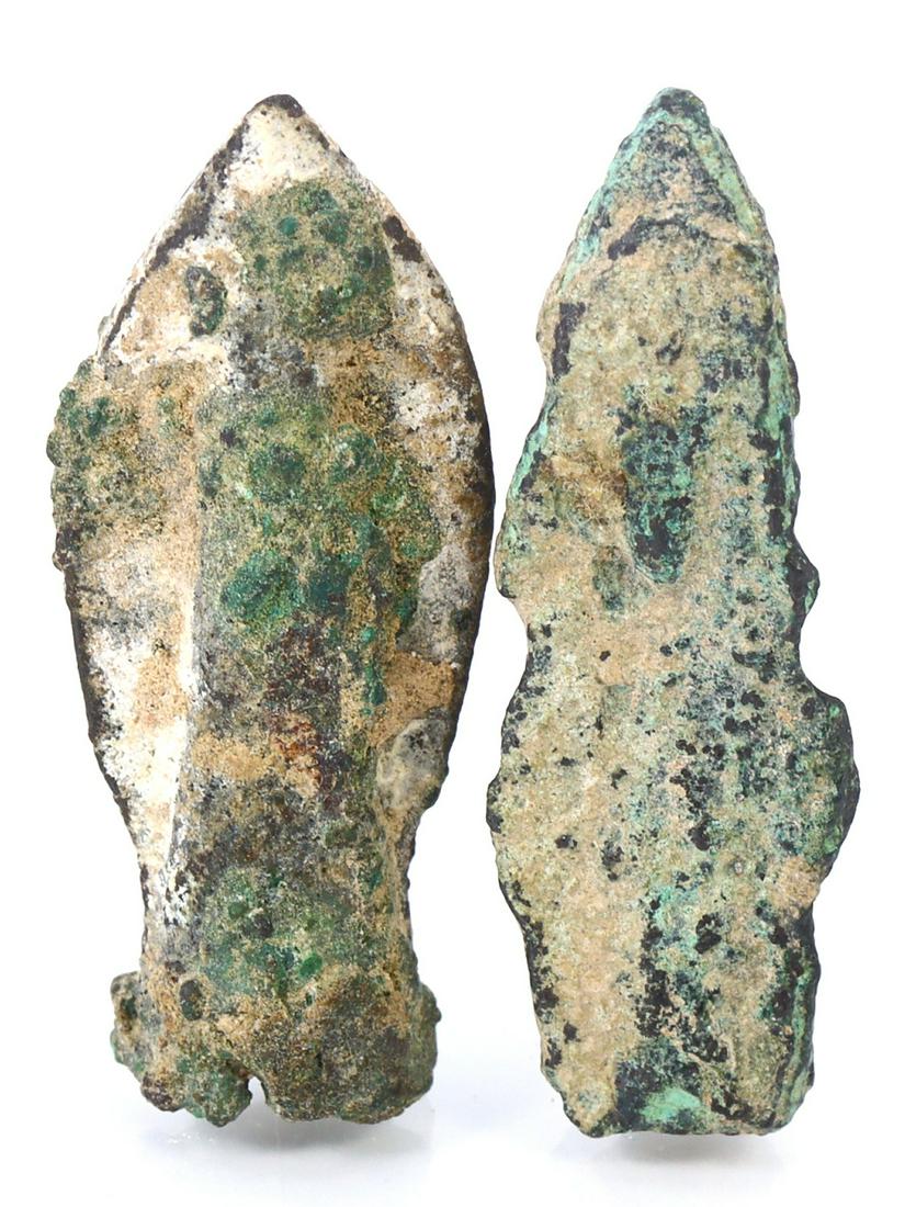 Ancient Roman Bronze Arrow Heads: Length: 27x6mm Thousand Planet Auction House Season 2 Asian Treasure Hunt Auction, auction including Abstract Oil Painting, Sculptures & Carvings, Statues & Statuettes, Bust Carving, Signet Rings, Vin