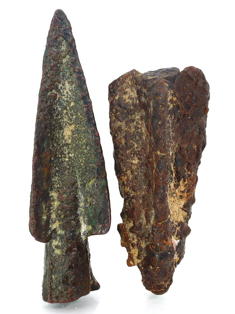 Ancient Roman Bronze Arrow Heads: Dimension: 43x11mm Thousand Planet Auction House Season 2 Asian Treasure Hunt Auction, auction including Abstract Oil Painting, Sculptures & Carvings, Statues & Statuettes, Bust Carving, Signet Rings,