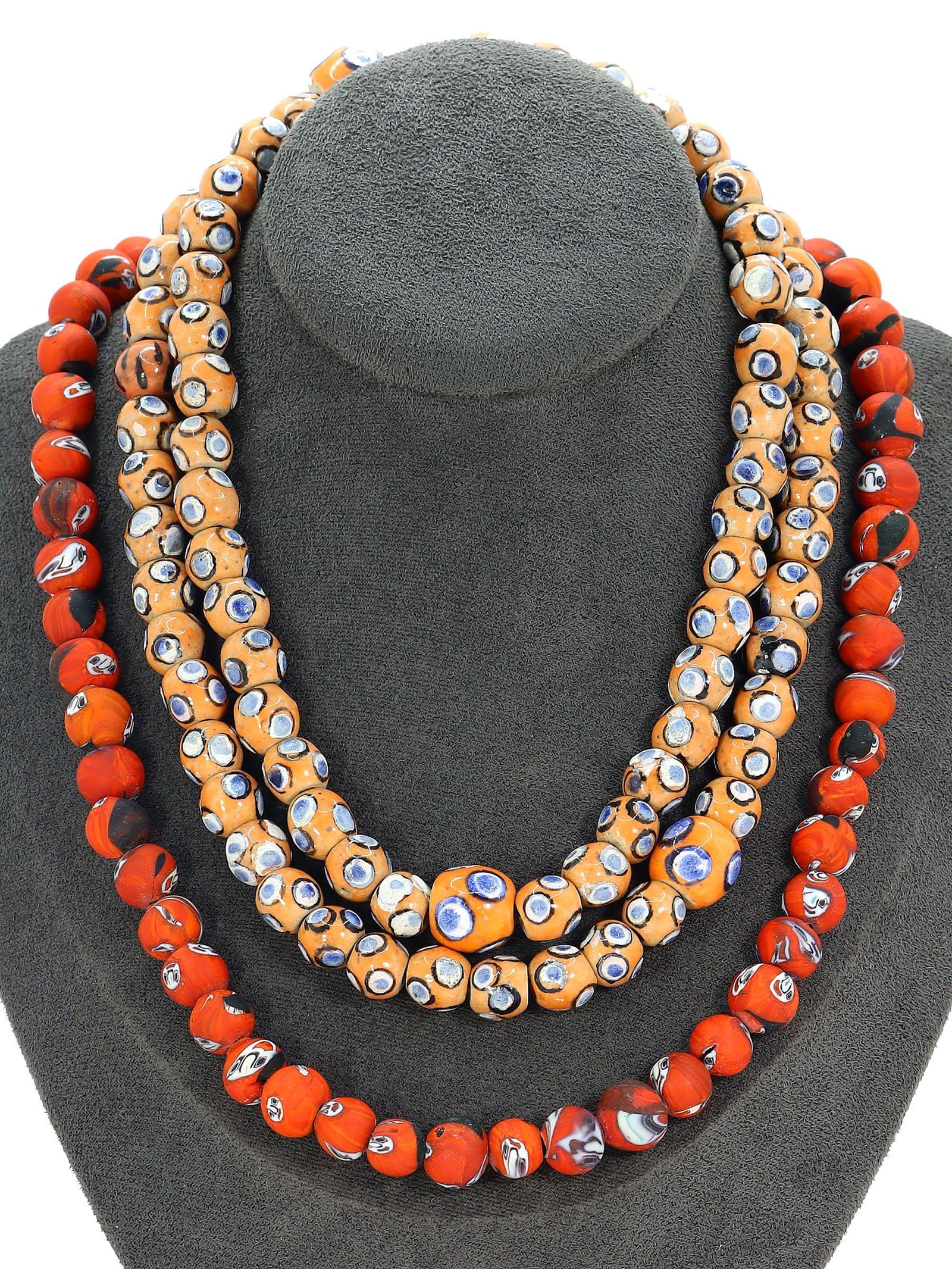 Murano Millefiori Glass Paperweights Venetian Art Glass Beads Necklace: Dimension: 22 3/64 inches Thousand Planet Auction House Season 2 Asian Treasure Hunt Auction, auction including Abstract Oil Painting, Sculptures & Carvings, Statues & Statuettes, Bust Carving, Signet