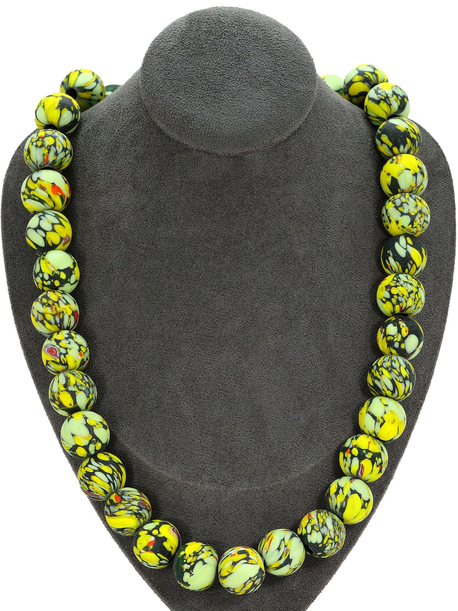 Murano Millefiori Glass Paperweights Venetian Art Glass Beads Necklace: Dimension: 25 13/64 inches Thousand Planet Auction House Season 2 Asian Treasure Hunt Auction, auction including Abstract Oil Painting, Sculptures & Carvings, Statues & Statuettes, Bust Carving, Signe