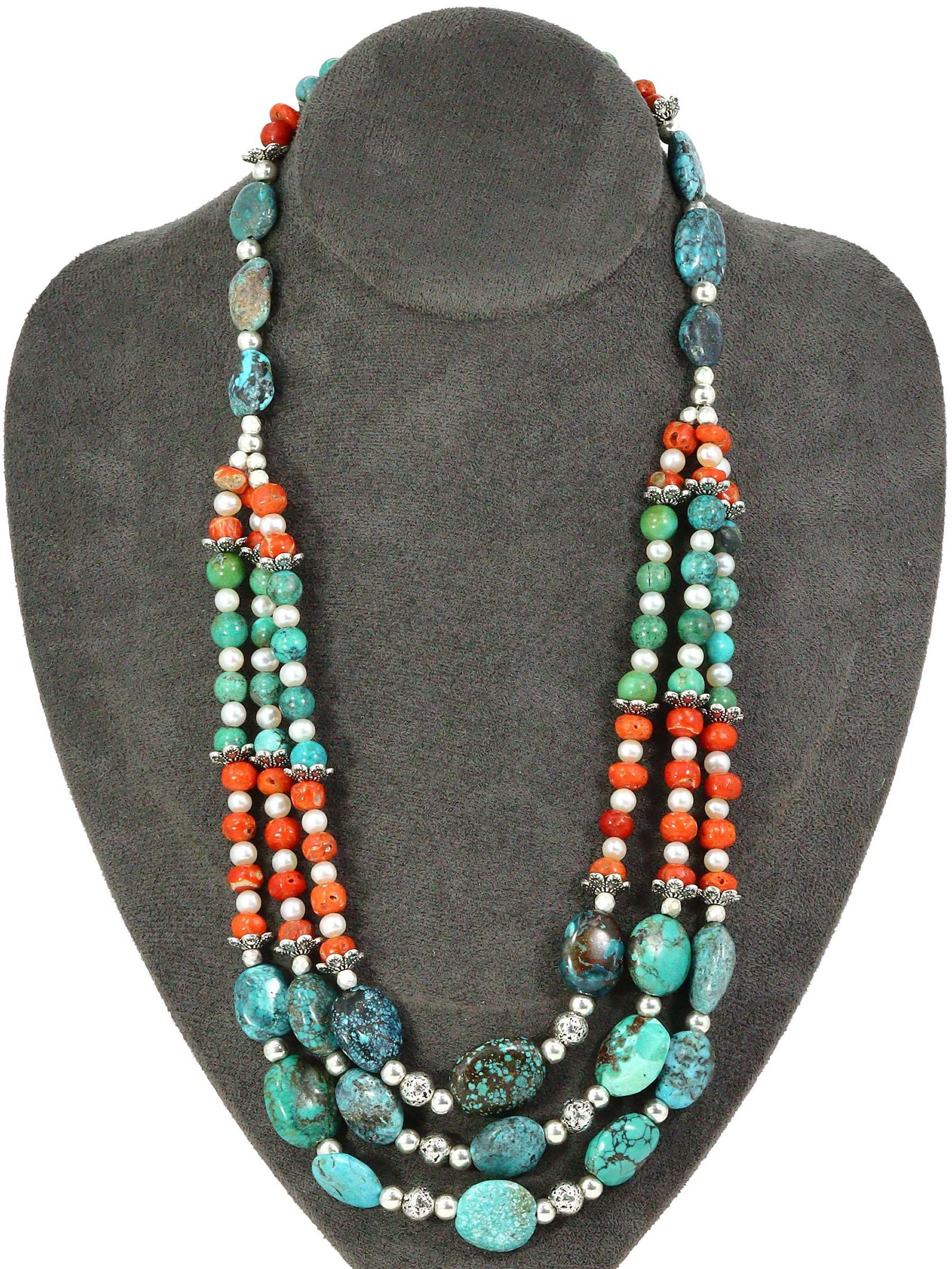 Antique Tibetan Turquoise Beads Old Red Coral Beaded 3 Lines Necklace: Length: 23 inches Thousand Planet Auction House Season 2 Asian Treasure Hunt Auction, auction including Abstract Oil Painting, Sculptures & Carvings, Statues & Statuettes, Bust Carving, Signet Rings,