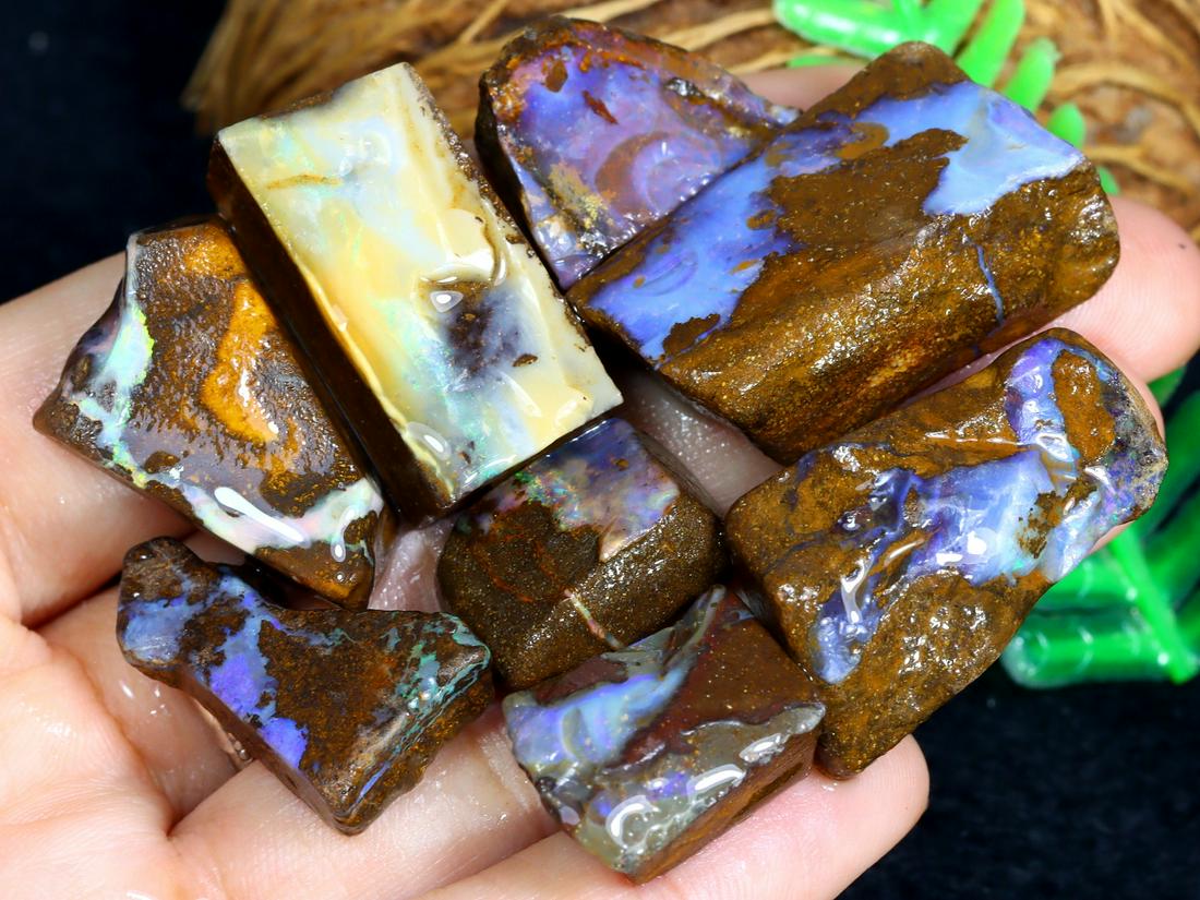 209.5Ct Natural Australian Koroit Yowah Boulder Opal Rough Specimens: Dimension: 27x18mm Natural History of Australian Opal & Mineral Auction by Thousand Planet Auction House featuring the beauty of Boulder Opal art in cabochon cutting and rough, well known Australian L