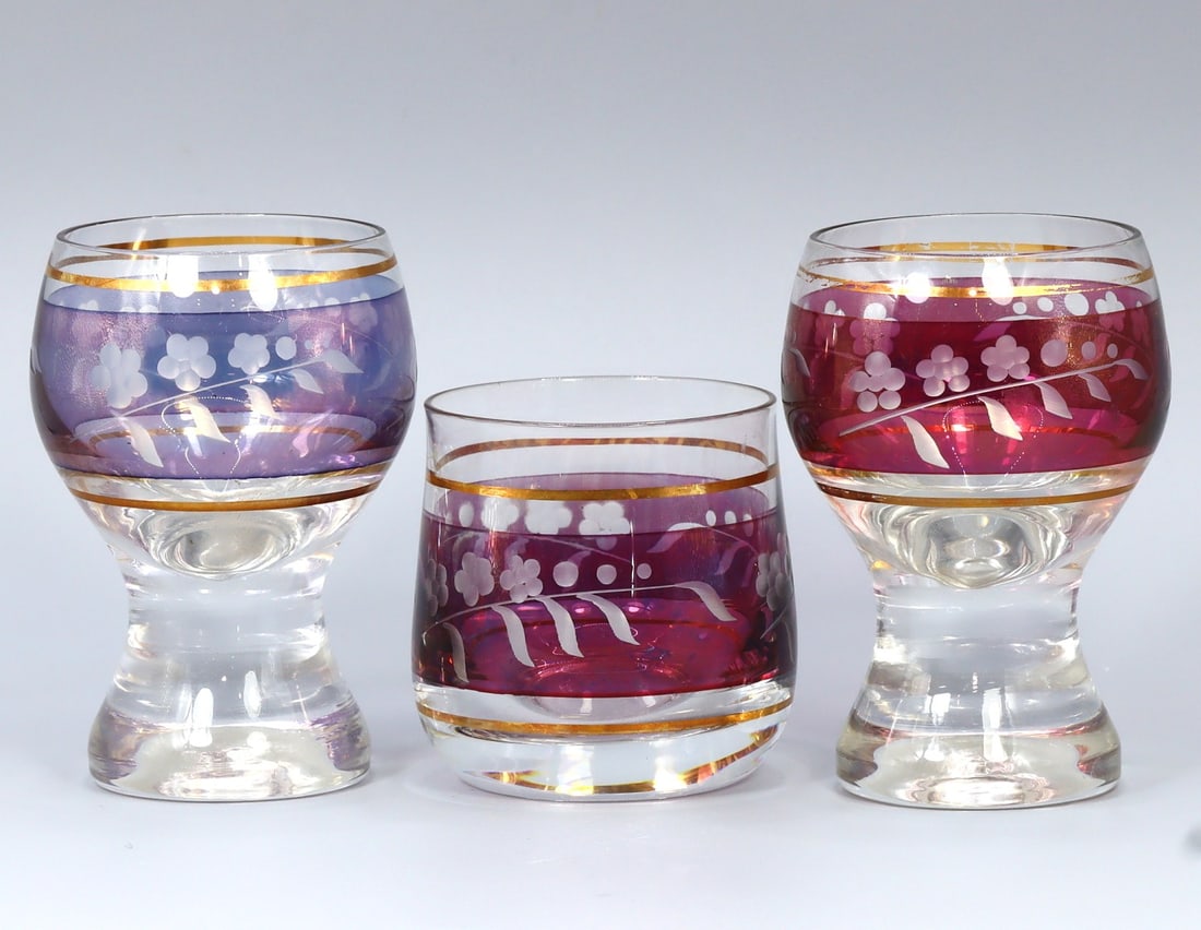 Set of 3 Vintage Japanese Edo Kiriko Kagami Rock Crystal Sake Wine Glasses Luxury Art Glass: 5x8cm Weight: 321 grams (Before Packing) Thousand Planet Auction House Season 4: Ten2Go August Collection Auction. A bargain hunter's, fixer-upper's, and pack-rat's dream come true! Our Ten2Go "wareho
