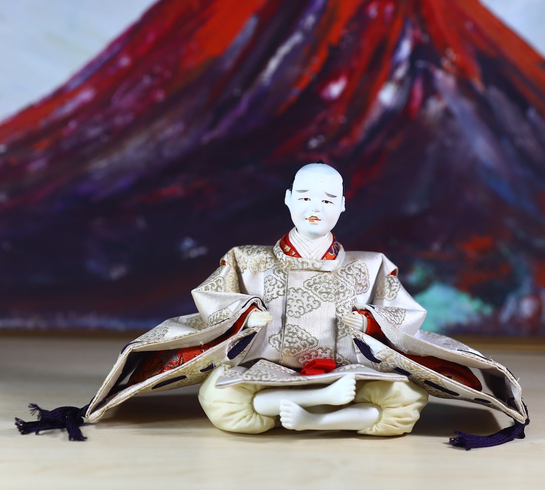 Vintage Japanese Guardian Doll for The King and Queen (1 of 2)