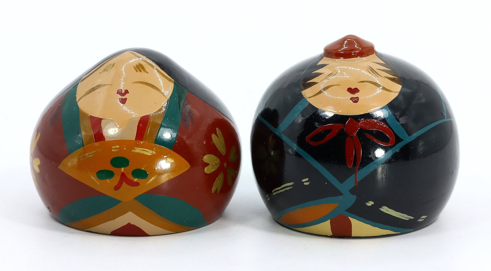 Pair of Japanese Wood Lacquerware Ouchi Ningyo Dolls: 4x4.5cm Weight: 57 grams (Before Packing) Thousand Planet Auction House Season 4: Ten2Go August Collection Auction. A bargain hunter's, fixer-upper's, and pack-rat's dream come true! Our Ten2Go "wareh