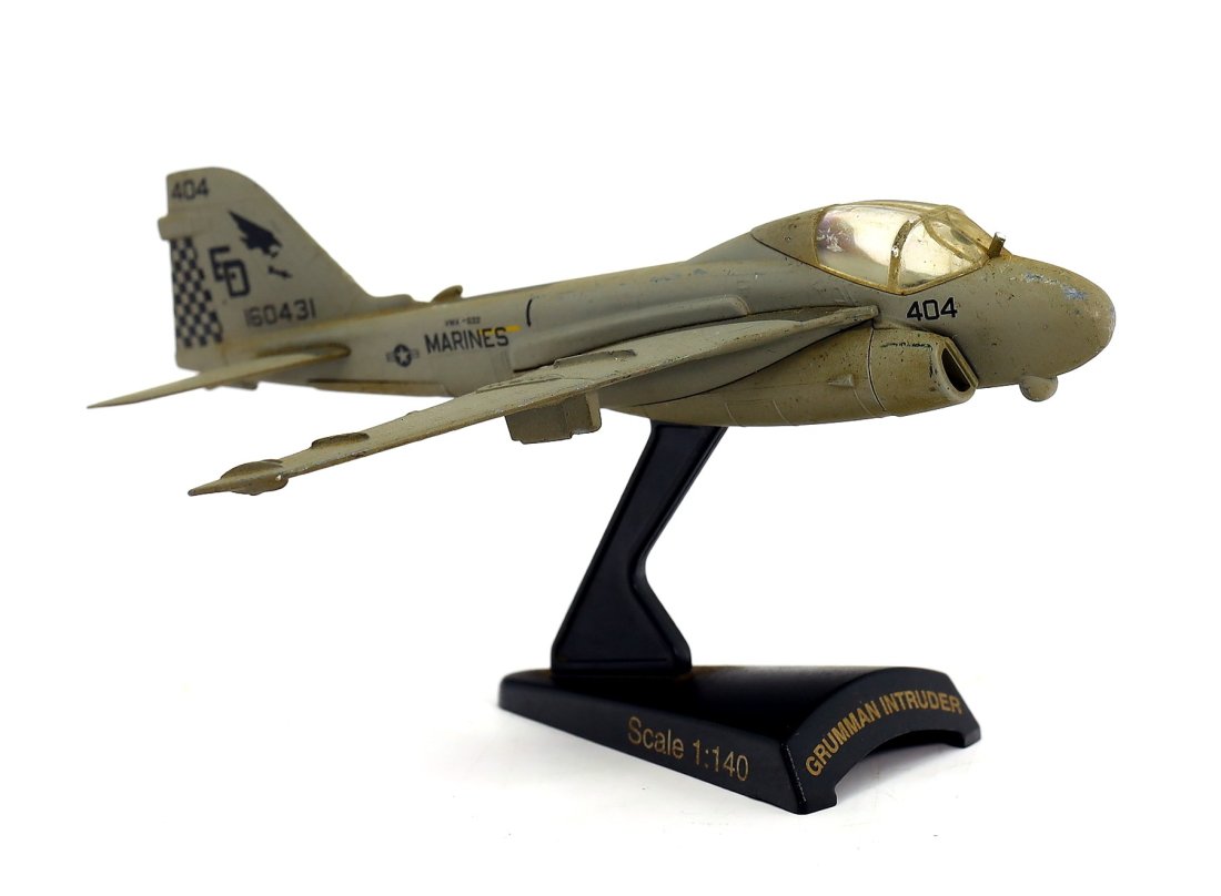 Vintage US Marines Grumman A-6 Intruder Diecast Model, USMC VMA-533 Hawks, ED404 (1 of 4)