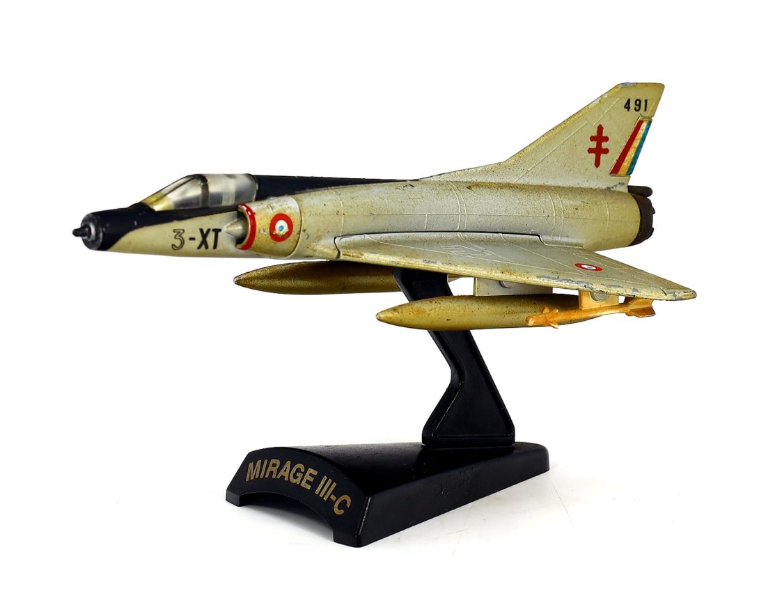 Vintage Metal French Dassault Mirage III-C Metal Aircraft Airplane Floor Model: 11x7cm Weight: 77 grams (Before Packing) Thousand Planet Auction House Season 4: Ten2Go August Collection Auction. A bargain hunter's, fixer-upper's, and pack-rat's dream come true! Our Ten2Go "wareho