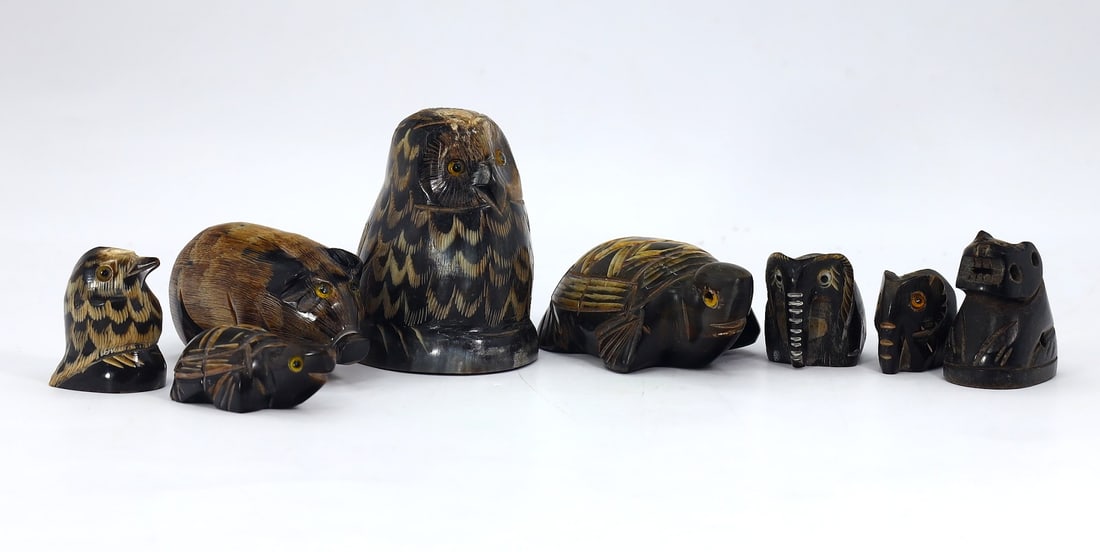 Group of 7 Handmade Ox Horn Carving Zoo Craft Animal Figurines & Miniatures: 5.3x4.8cm Weight: 140 grams (Before Packing) Thousand Planet Auction House Season 4: Ten2Go August Collection Auction. A bargain hunter's, fixer-upper's, and pack-rat's dream come true! Our Ten2Go "wa