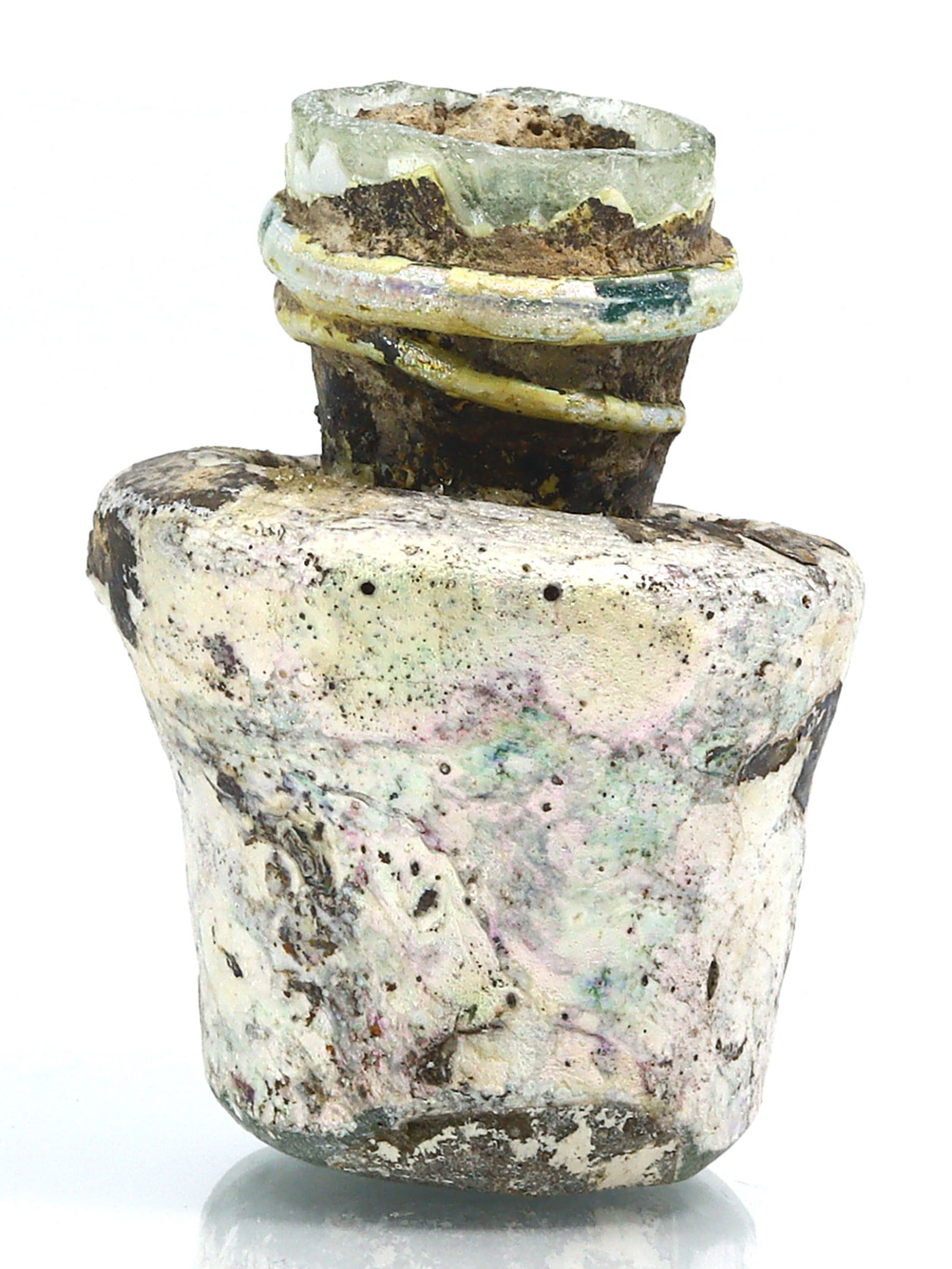 An Ancient Western Asiatic Roman Glass Unguentarium Flask Vessel Art Antique: 1 31/32 inches Weight: 28 grams (Before Packing) Thousand Planet Auction House Season 4: Ten2Go August Collection Auction. A bargain hunter's, fixer-upper's, and pack-rat's dream come true! Our Ten2Go