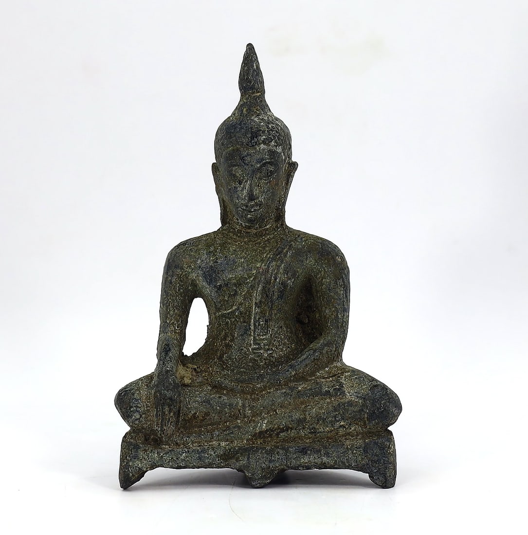 An Asian Bronze Figure of Meditating Buddha: 7x11.5cm Weight: 247 grams (Before Packing) Thousand Planet Auction House Season 4: Ten2Go August Collection Auction. A bargain hunter's, fixer-upper's, and pack-rat's dream come true! Our Ten2Go "war