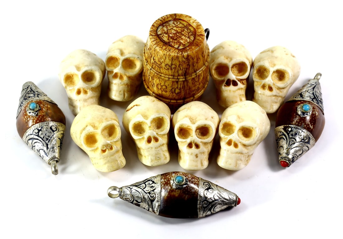 Collection of 12 Vintage Tibetan Skull Carving Beads and Shell Beads (1 of 2)