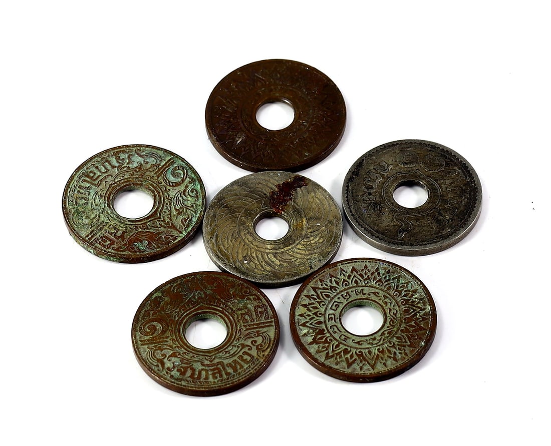 Collection of Six Ancient Siamese Period Coins Round Holes: 2x2cm Weight: 20 grams (Before Packing) Thousand Planet Auction House Season 4: Ten2Go August Collection Auction. A bargain hunter's, fixer-upper's, and pack-rat's dream come true! Our Ten2Go "warehou