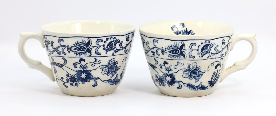 Pair of Vintage Stamped Blue & White Ceramic Tea Cup Mug (1 of 4)