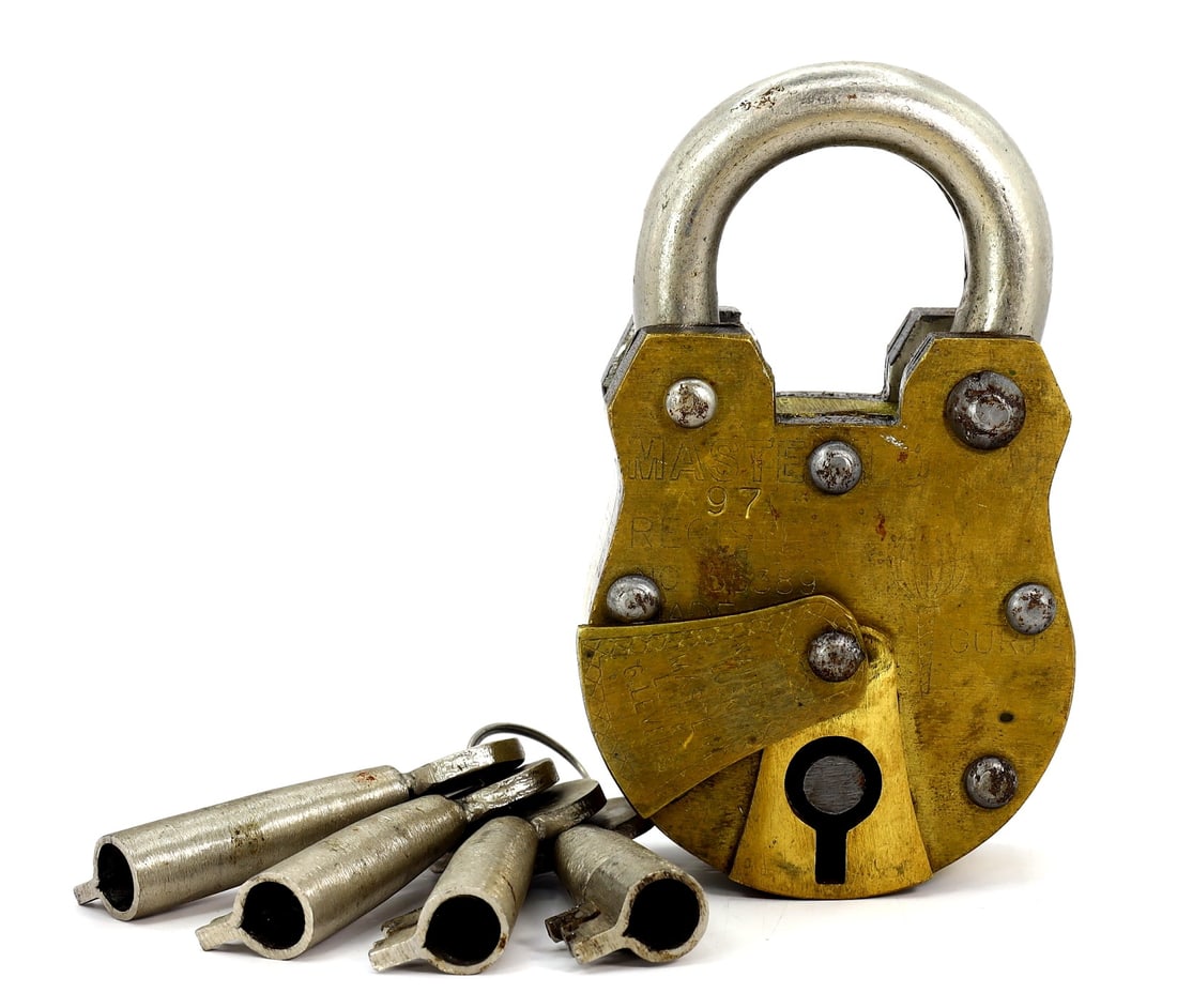 Vintage Old Functionable Lock with Useable Keys HEAVY (1 of 2)