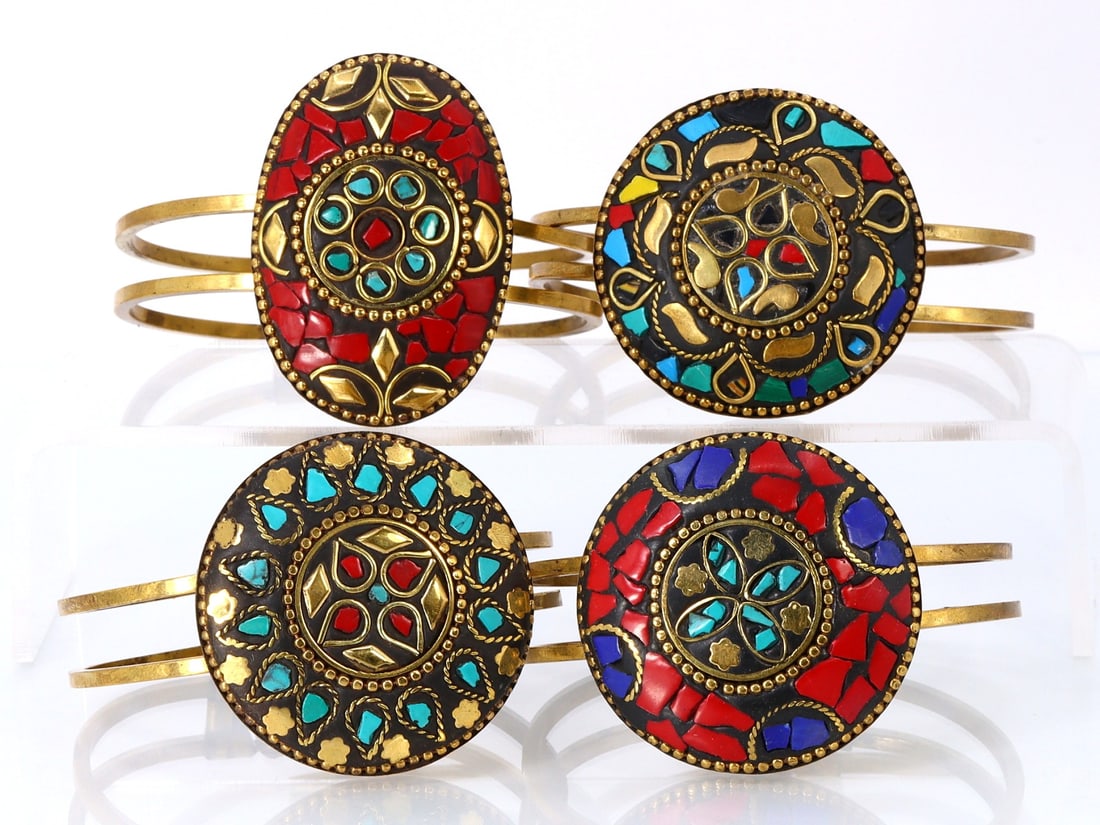 Three Vintage Tibetan Nepalese Cuffs Bangles With Turquoise Coral And Lapis Lazuli Stone: 6cm Weight: 166 grams (Before Packing) Thousand Planet Auction House Season 4: Ten2Go August Collection Auction. A bargain hunter's, fixer-upper's, and pack-rat's dream come true! Our Ten2Go "warehous