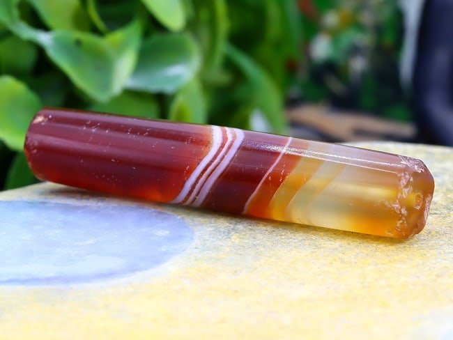 Antique Vintage Old Tibetan Pyu Striped Agate Carnelian Bead: 44.4x8.6mm Weight: 30.4 carat (Before Packing) Thousand Planet Auction House Season 5: Ten2Go Antique Beads Collection Auction. A bargain hunter's, fixer-upper's, and pack-rat's dream come true! Our T