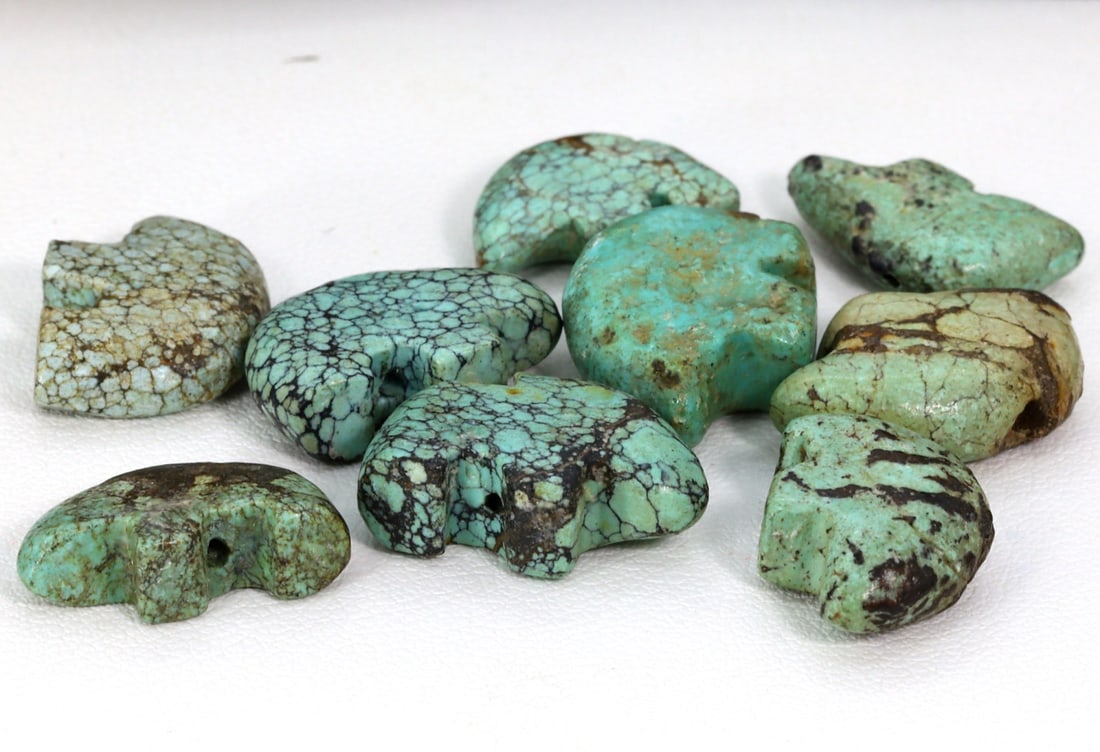 Collection of Antique Tibetan Himalayan Turquoise Zoomorphic Beads: 17.3x12mm Weight: 62.5 carat (Before Packing) Thousand Planet Auction House Season 5: Ten2Go Antique Beads Collection Auction. A bargain hunter's, fixer-upper's, and pack-rat's dream come true! Our Te
