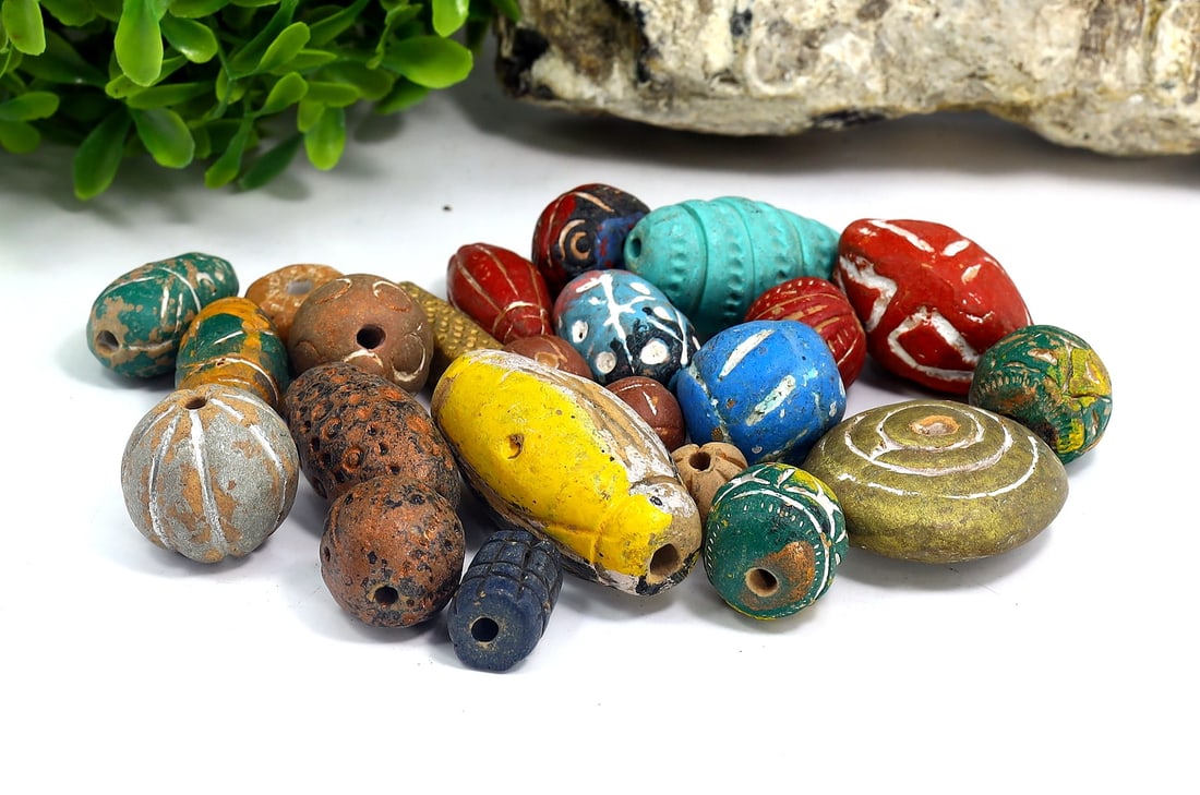 Vintage African Terra Cotta Clay Beads Collection: 40x18.6mm Weight: 106 grams (Before Packing) Thousand Planet Auction House Season 5: Ten2Go Antique Beads Collection Auction. A bargain hunter's, fixer-upper's, and pack-rat's dream come true! Our Ten