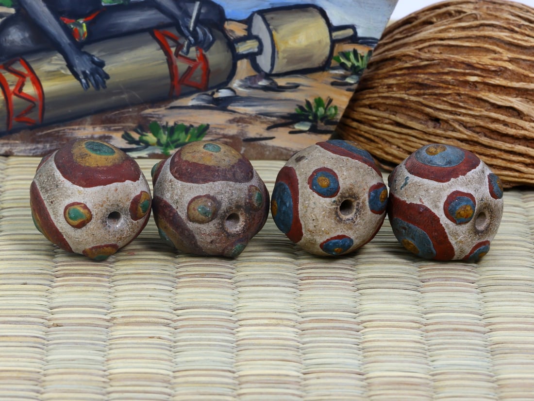 Collection of Lampwork Glass Bead Art Glass Paperweight: 22.5x20.1mm Weight: 45 grams (Before Packing) Thousand Planet Auction House Season 5: Ten2Go Antique Beads Collection Auction. A bargain hunter's, fixer-upper's, and pack-rat's dream come true! Our Te