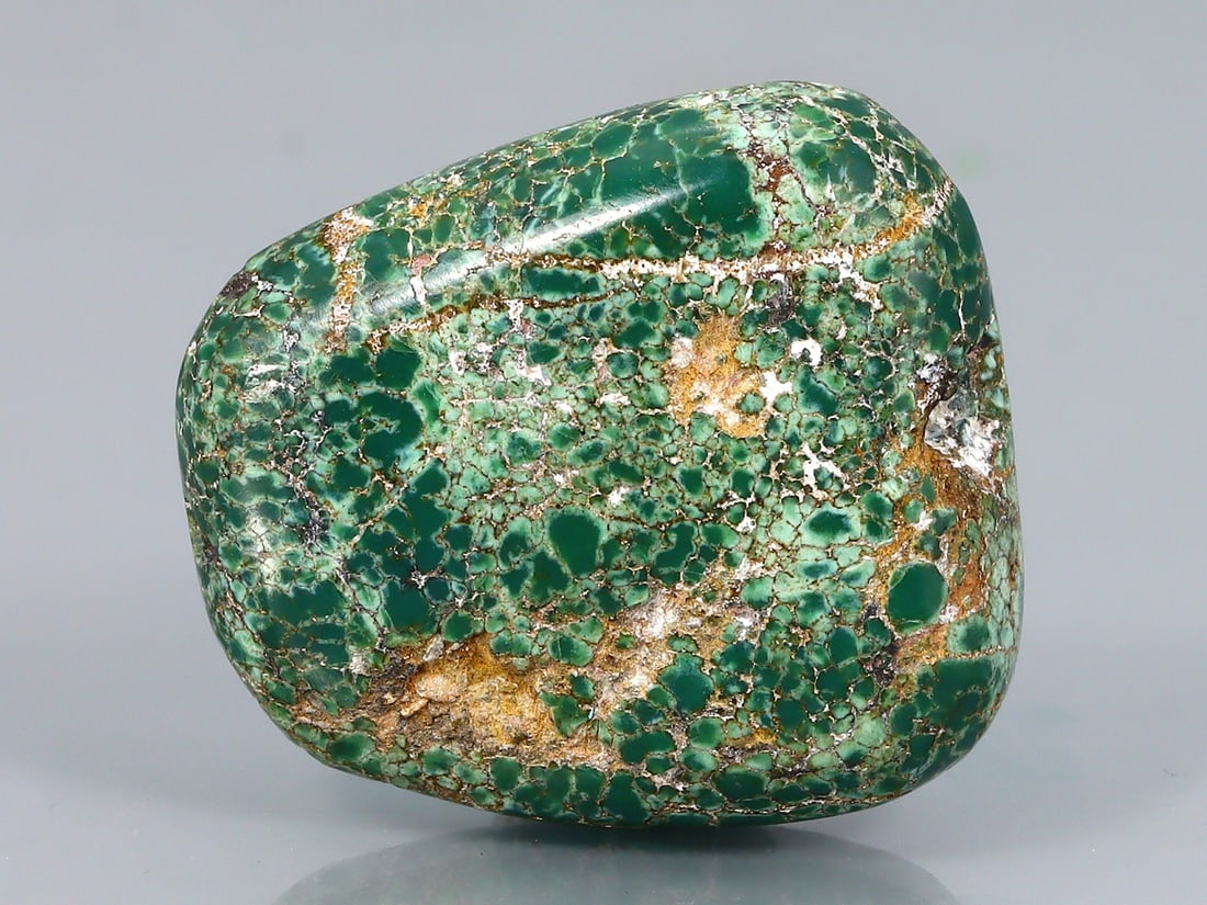 An Antique Himalayan Tibetan Chinese Turquoise Bead: 25x22.5mm Weight: 51.9 carat (Before Packing) Thousand Planet Auction House Season 5: Ten2Go Antique Beads Collection Auction. A bargain hunter's, fixer-upper's, and pack-rat's dream come true! Our Te