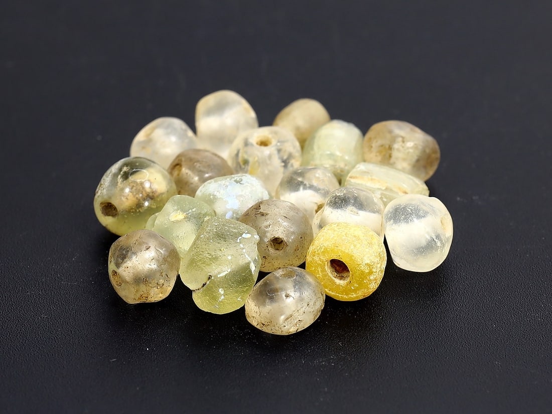 Ancient Glass Beads from The Late Berenike Harbor Temenos Ancient Egyptian Beads: 10.6x10.2mm Weight: 14.1 gaems (Before Packing) Thousand Planet Auction House Season 5: Ten2Go Antique Beads Collection Auction. A bargain hunter's, fixer-upper's, and pack-rat's dream come true! Our 