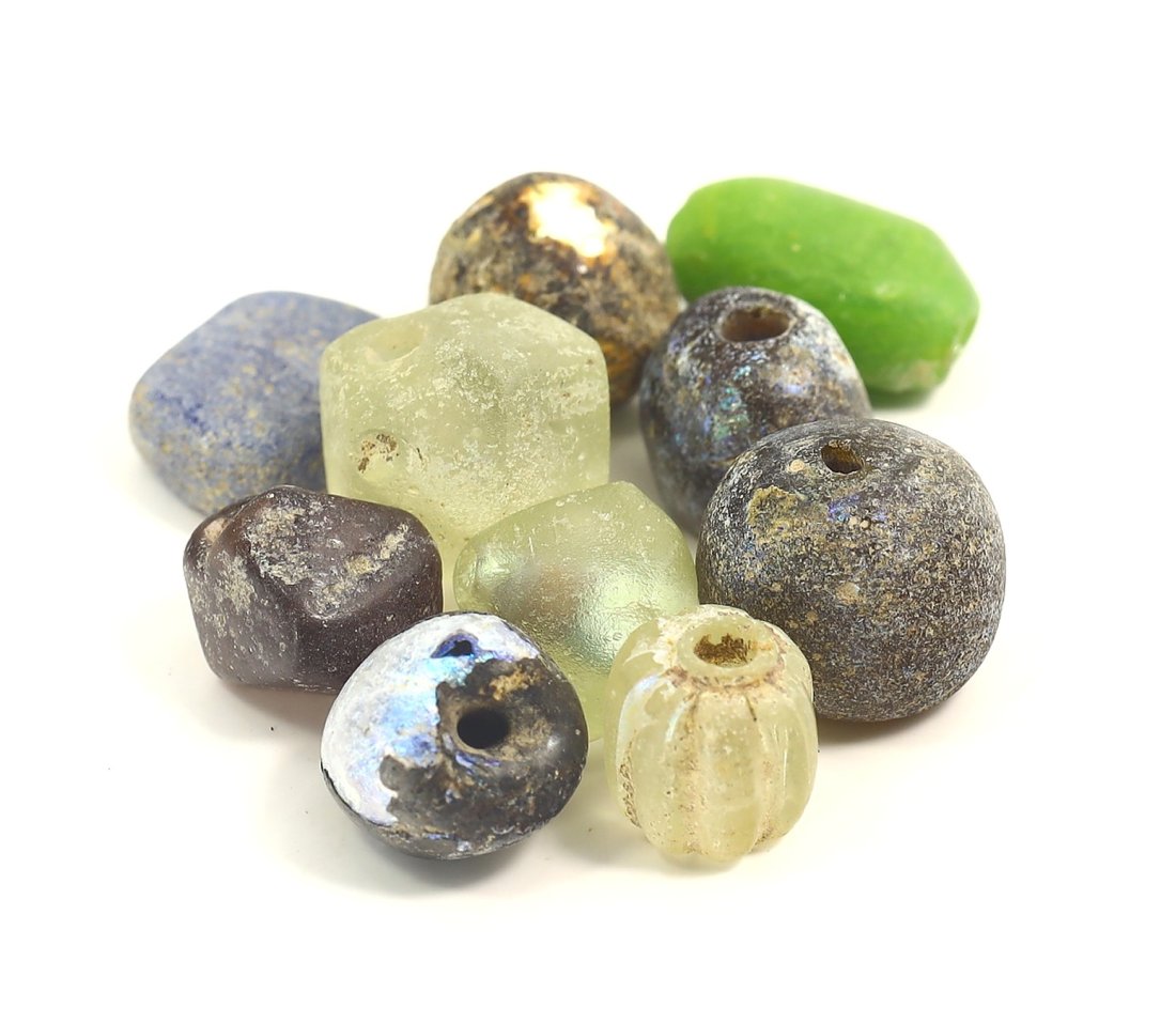 Ancient Glass Beads from The Late Berenike Harbor Temenos Ancient Egyptian Beads: 11.6x10.5mm Weight: 11.2 gaems (Before Packing) Thousand Planet Auction House Season 5: Ten2Go Antique Beads Collection Auction. A bargain hunter's, fixer-upper's, and pack-rat's dream come true! Our