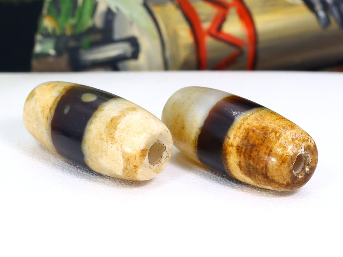 Two Ancient Western Asiatic Agate Beads (1 of 2)