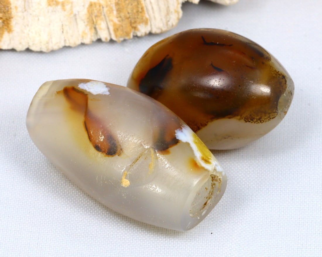 Antique Vintage Old Tibetan Pyu Agate Beads (1 of 3)