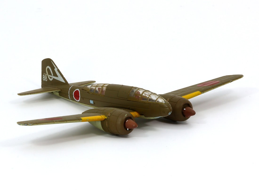 Vintage World War II Cast Iron Japanese Military Aircraft Toy Airplane Model: 10.5x14cm Weight: 51.1 grams (Before Packing) Featuring property of local collections include Europe & Oriental antiques and decorative arts. A truly bargain hunter's, fixer-upper's, and pack-rat's dr