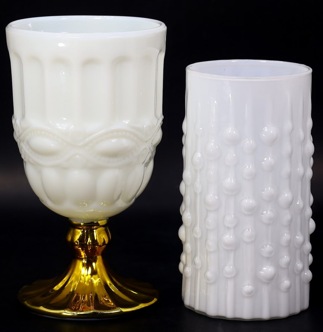 Set of 2 Vintage 1960s French White Opaline Milk Glass Goblets: 14.5x8cm Weight: 507 grams (Before Packing) A bargain hunter's, fixer-upper's, and pack-rat's dream come true! Our Ten2Go "warehouse" style auction presents over thousand lots in a fast-paced old-styl