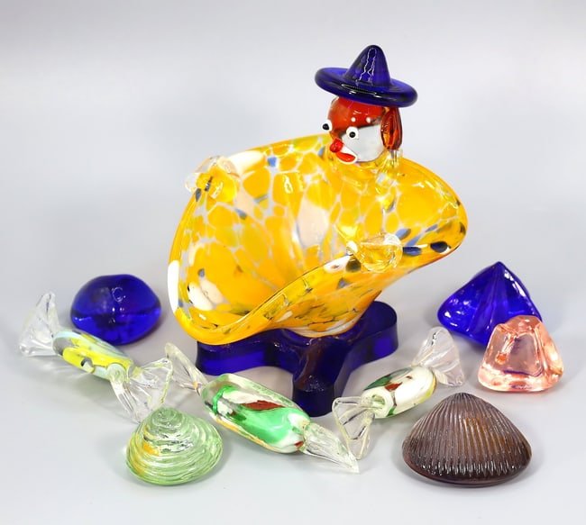 Hand Blown Glass Paperweights Art Glass Figurine & Italian Venetian Glass Clown (1 of 3)