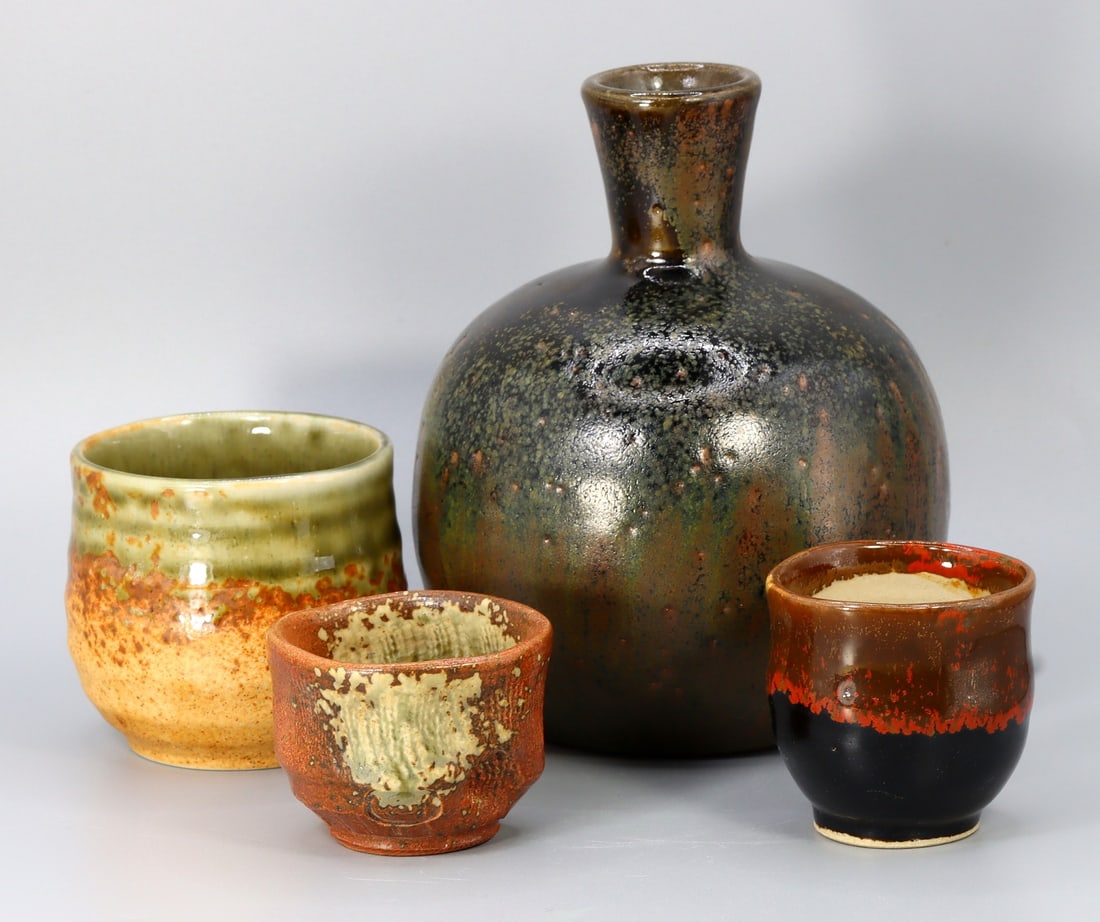 4 Vintage Japanese Ceramic Sake Bottle and Cups (1 of 3)