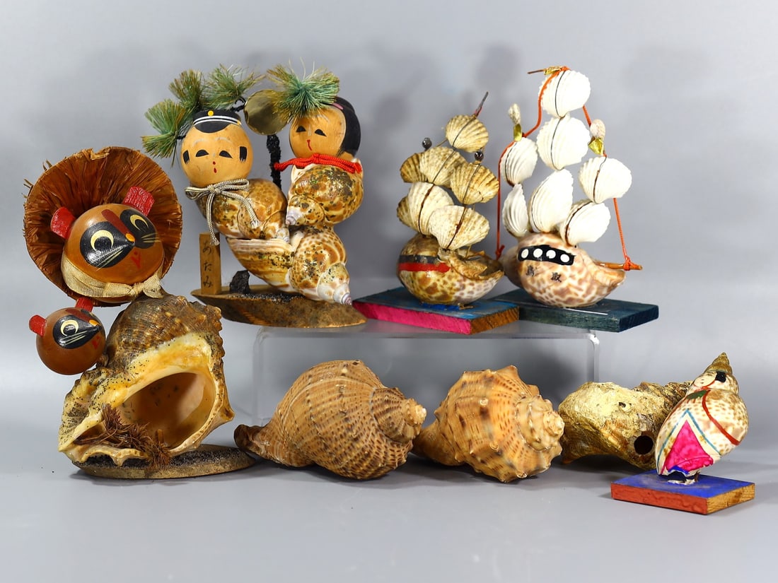 Collection of Vintage Japanese Kokeshi Doll Wooden Figurine Shells (1 of 3)