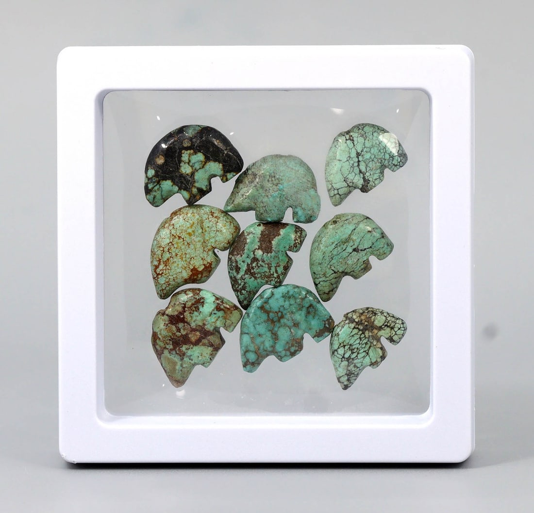 Collection of Antique Himalayan Tibetan Chinese Turquoise Bead: 7x7cm Weight: 37.8 grams (Before Packing) A bargain hunter's, fixer-upper's, and pack-rat's dream come true! Our Ten2Go "warehouse" style auction presents over thousand lots in a fast-paced old-style 
