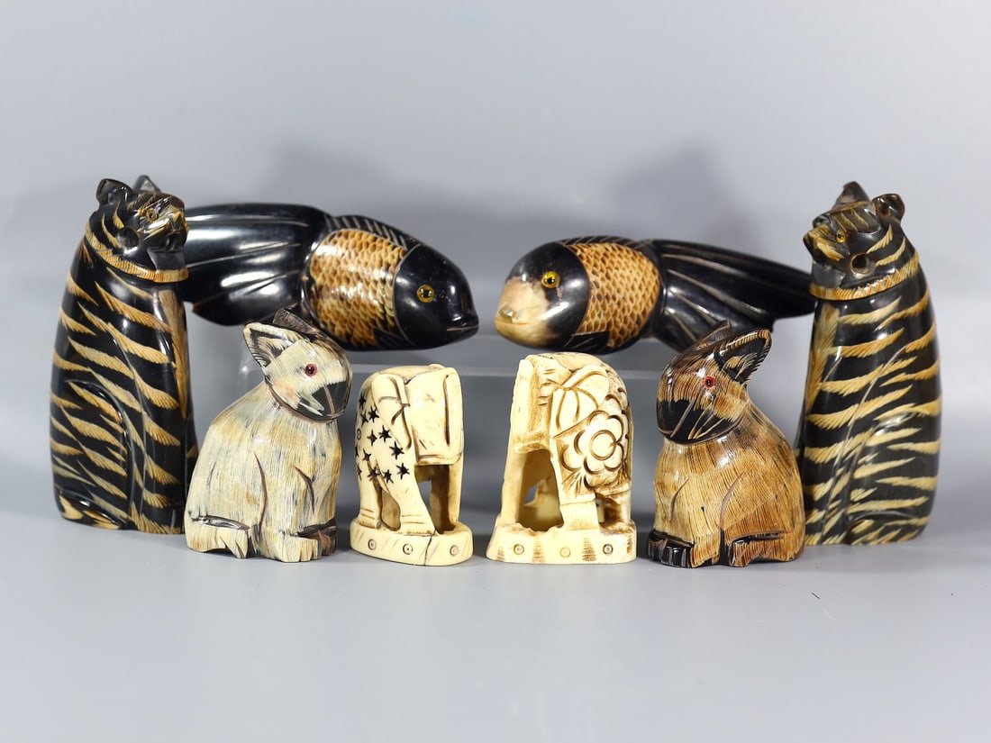 Collection of Handmade Carving Animal Figurines & Miniatures: 11.5x6cm Weight: 677 grams (Before Packing) A bargain hunter's, fixer-upper's, and pack-rat's dream come true! Our Ten2Go "warehouse" style auction presents over thousand lots in a fast-paced old-styl