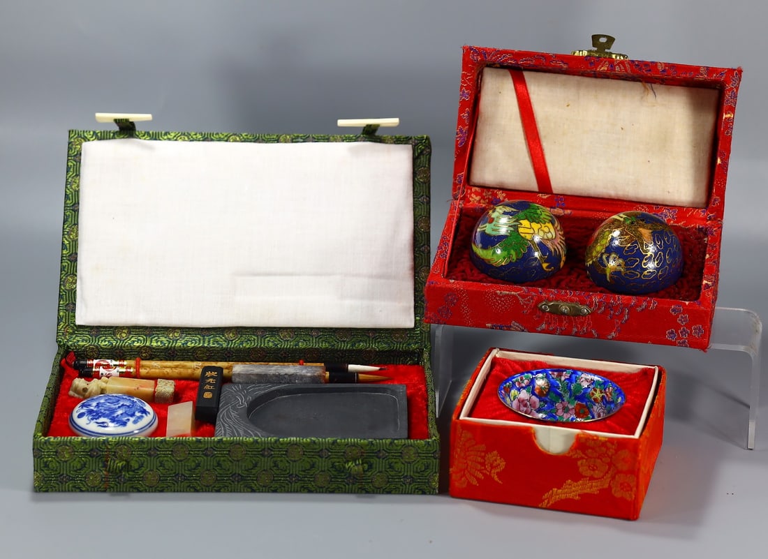 Collection of Vintage Phoenix Baoding Balls ,Stationery & Sake Cup Japan China (1 of 4)